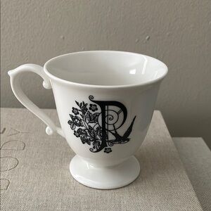 Anthropologie MISSUS MONOGRAM - "P" 8oz White Pedestal Mug Cup.